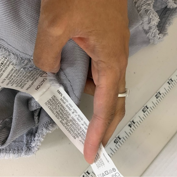 Zara Grey Womens Cropped Wash Denim Vest Size Medium - Picture 9 of 9